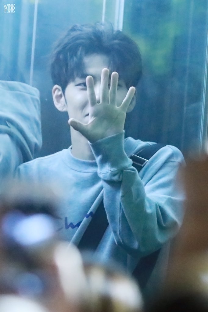 timetowonpil's tweet photo. 170929 에데식 10월 콘서트 everyday6 in october
© winkpink
#김원필 #원필 #데이식스 #day6 #wonpi https://t.co/EqHLMeQxj3