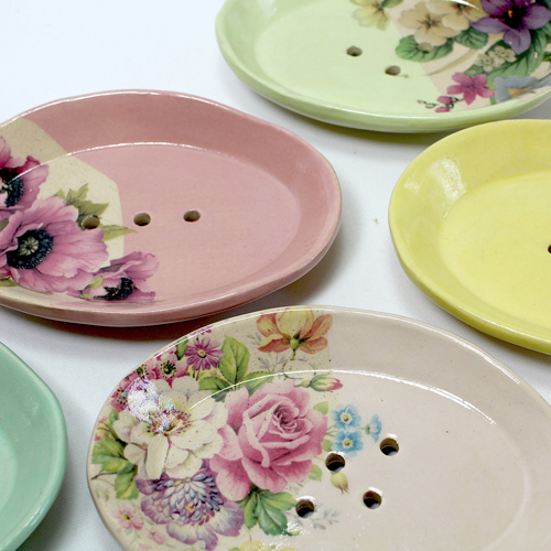 madebyhanduk's tweet image. Our latest e-newsletter flew out to our lovely subscribers earlier today. Here it is with new arrivals, taking time to enjoy Autumn and looking ahead to the fabulous @GNCCF : madebyhandonline.cmail20.com/t/ViewEmail/r/… #contemporarycraft #supportmakers