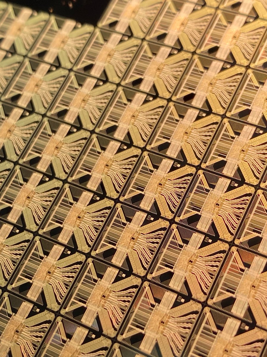 AppliedNT's tweet photo. Did you know that we also fabricate interposers? Interposers are used to connect photonic integrated circuits to PCBs. Our interposers are custom-made for your requirements. Details are available on our website at https://t.co/XtEGr3KGO1

#photonics #electronics #Engineering https://t.co/2CzbDOAf6J