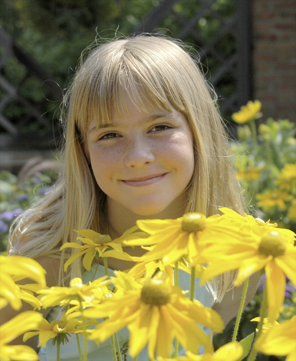 rfoweeblrmkr's tweet photo. Twenty eight years ago, I remember meeting you and I have loved every minute watching you grow and live since.  Happy Golden Birthday Kate. https://t.co/9MGfEXlo1r