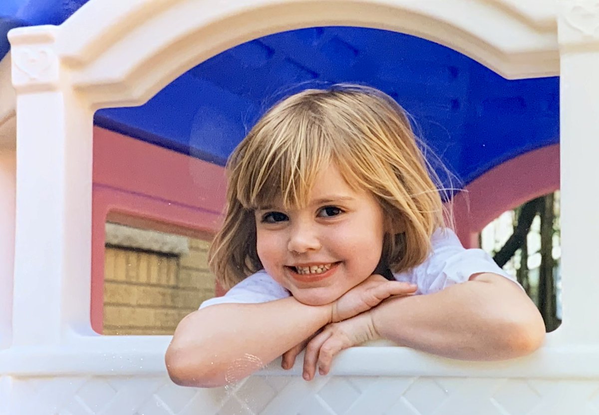 rfoweeblrmkr's tweet photo. Twenty eight years ago, I remember meeting you and I have loved every minute watching you grow and live since.  Happy Golden Birthday Kate. https://t.co/9MGfEXlo1r