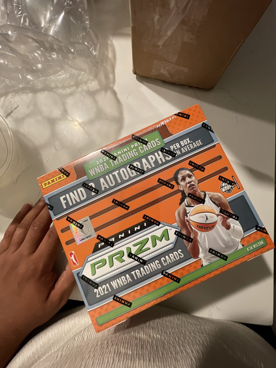 metroleaguecard's tweet photo. It has landed, WNBA Prizm Hobby Box! This will be my first opening of a hobby box ever. Opening this on my Instagram with my wife tonight. Link in my bio #thehobby #whodoyoucollect https://t.co/gsurK1yc81