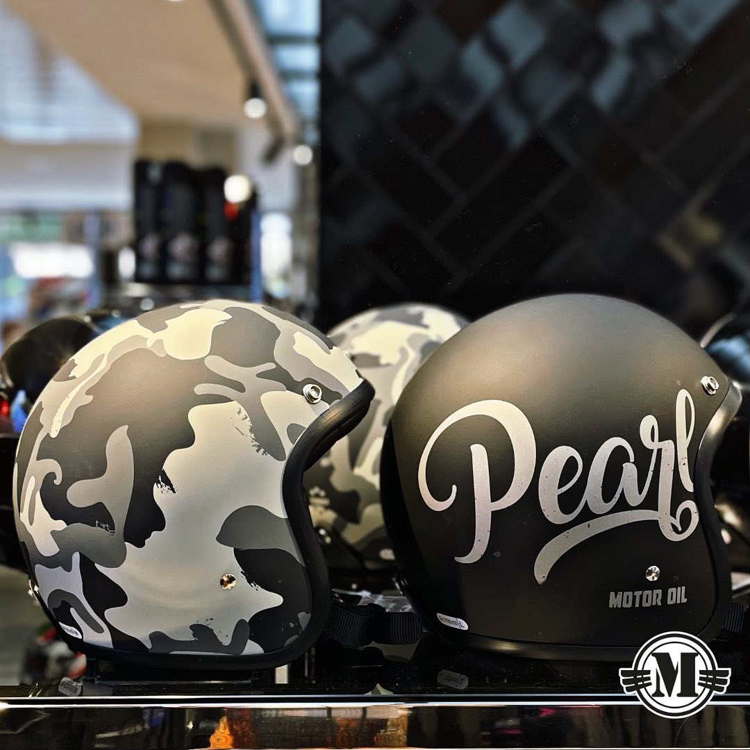 RacingMarsal's tweet photo. Descuento del 20% en todos nuestros Cascos de moto Stormer Pearl. Cascos con un diseño retro, elegante y simple. Ven a verlos en nuestra tienda en calle Luis Barcala 5 #Orihuela https://t.co/5EECiLqBOK #casco #cascos #stormerpearl #moto #mototravel #mototravelling https://t.co/Mgnyb7F01c