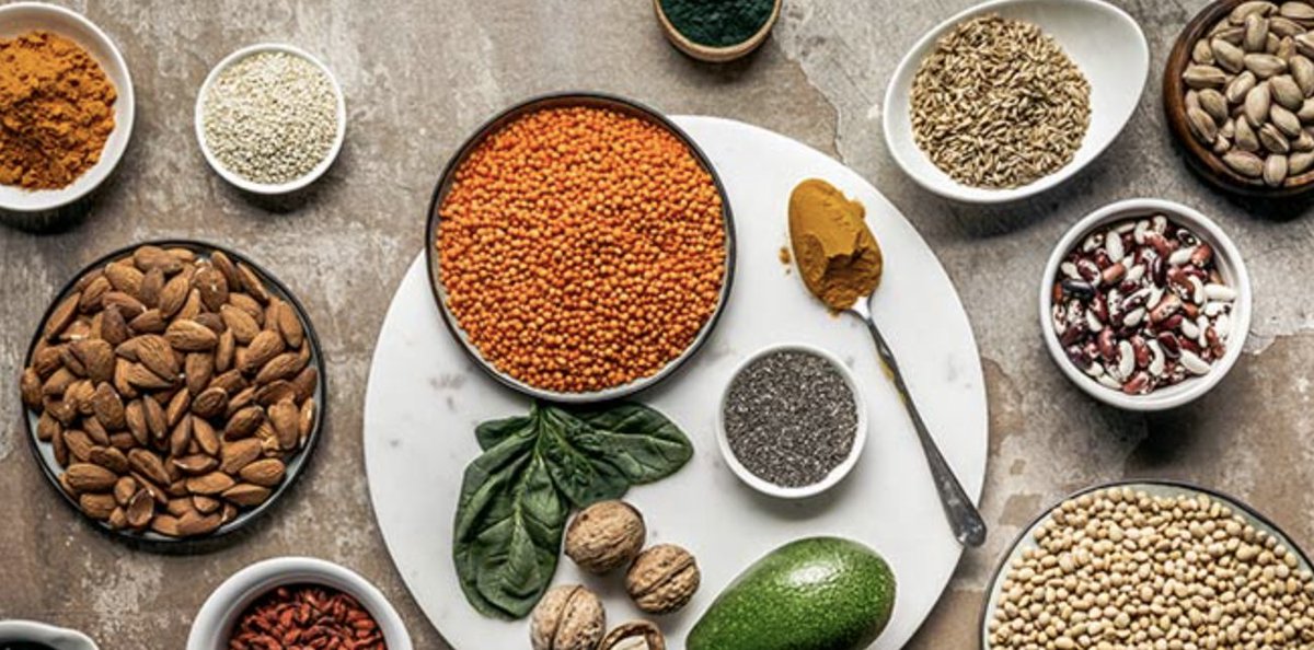 WCRF_UK's tweet photo. 🪴Could you eat 30 plant-based foods a week?
Our Digital lead, @robram takes on this challenge and shares his experience in our new blog. Read about the benefits and what challenges he encountered here: https://t.co/31vOx5XOVO 
#PlantBased #EarthChallenge #30diversity https://t.co/sNAURDpALw