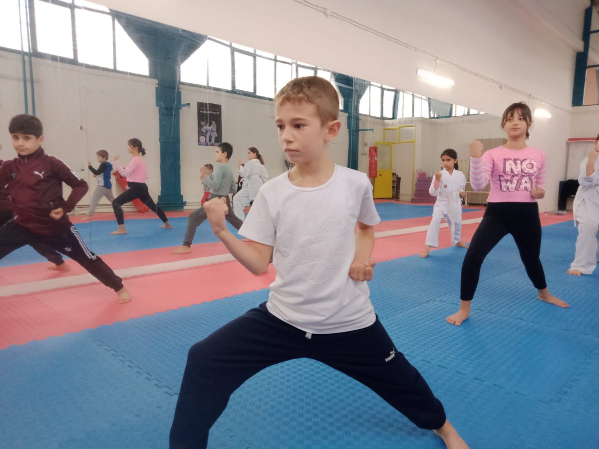 📍 Sapanca Spor Salonu

Karate 🥋 antrenmanları Covid-19 tedbirleri kapsamında kurallara uygun olarak antrenörlerimiz eşliğinde devam ediyor. #Sporcuyuzbiz #AvrupaSporHaftası