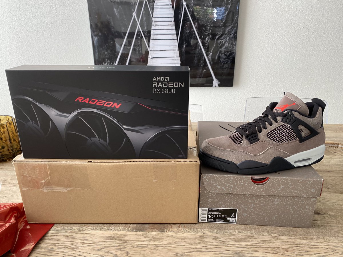Thnx <a href="/CorvusNotify/">Corvus Notify</a> 2x6800 and some Solebox love