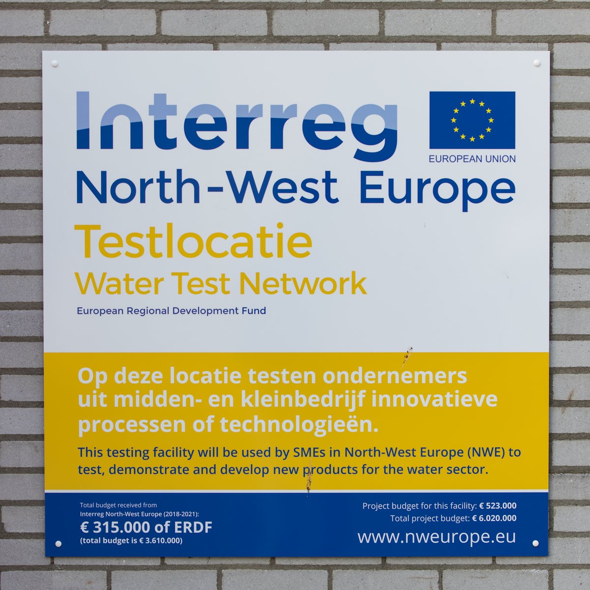 ValleienVeluwe's tweet photo. Waardevolle #grondstoffen halen uit toiletpapier. Aqua Innovation Network biedt met ICABUS een oplossing om vezels van het toiletpapier uit het rioolwater te halen. De case wordt uitgevoerd in ons #WaterTestNetwork. #duurzamedinsdag @INTERREG_NWE #circulair #waterschappen https://t.co/9CwZTmcZCT