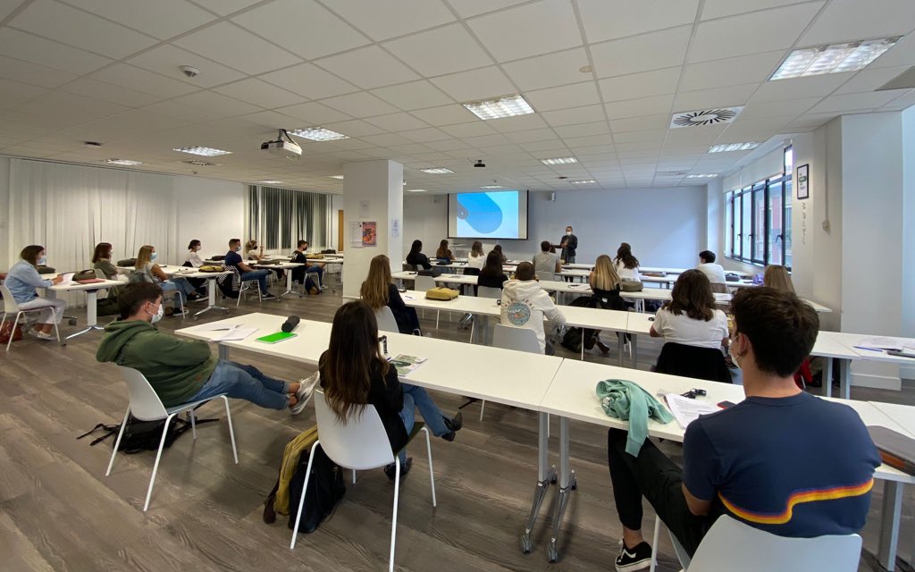 MUMKTDigital's tweet photo. Comenzamos con la X. edición del Máster Universitario en Marketing Digital #MUMD de @MUnibertsitatea en #Bilbao
Ongi etorri guztioi! @Enpresagintza https://t.co/MwG7muW0Yg
