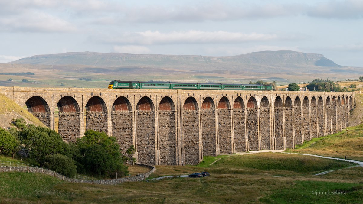 setcarrailway's tweet photo. 🎉 The #StaycationExpress is back! 🎉
Tickets for travel are available for journeys this week only. Call 01768 353200 or, buy online at: https://t.co/KEA4dR4zmV
Ends Sat 30th Oct.
#Cumbria #YorkshireDales #CommunityRail @northernassist https://t.co/SrOM0moqjp