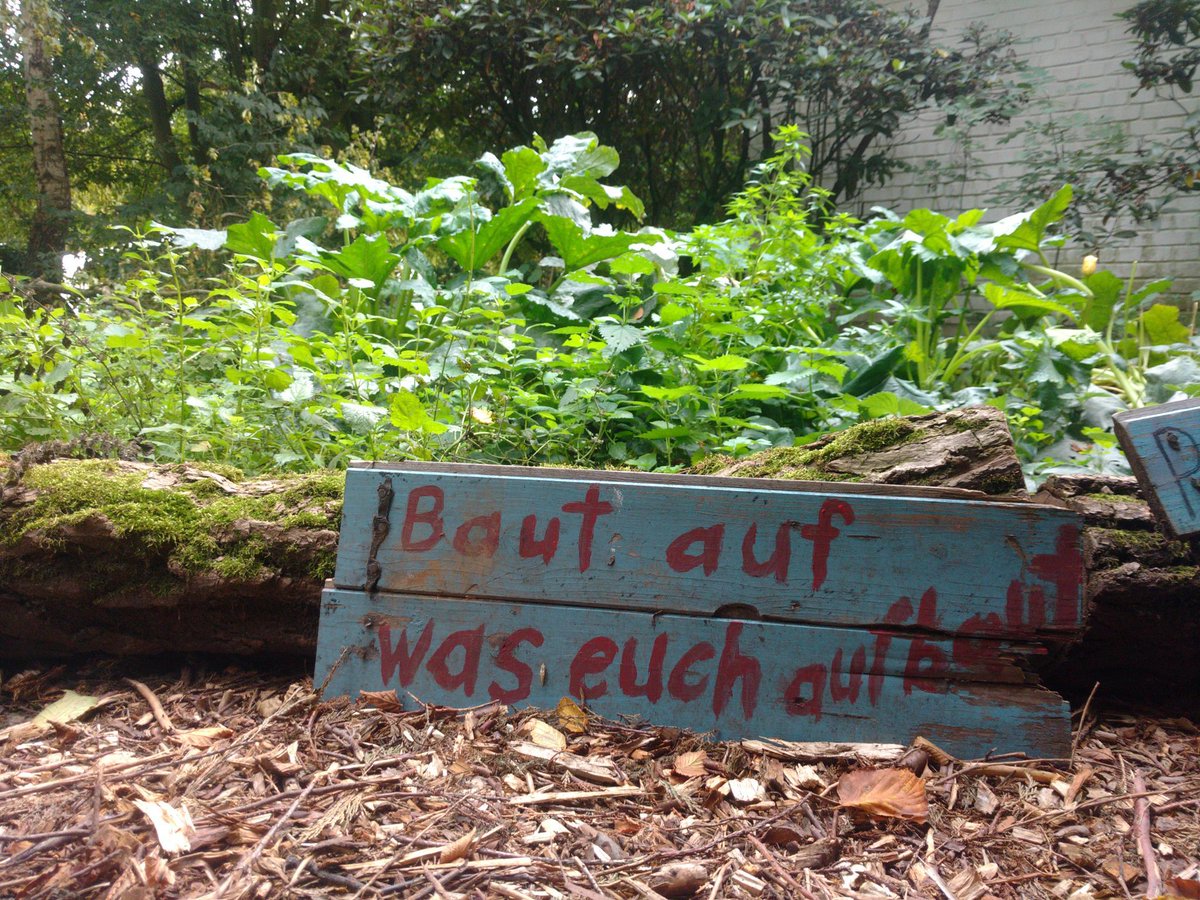 Wir sind schon in #Lützerath - morgen startet das Alle Bäume Bleiben - Camp!

Es gibt viele Workshops aus unserem Programm - los geht's morgen um 15 Uhr mit "Lock-On-Aktionen durchführen".
Tipps&amp;Tricks für Einsteiger*innen und Fortgeschrittene!
#AlleDörferBleiben #Kohleausstieg