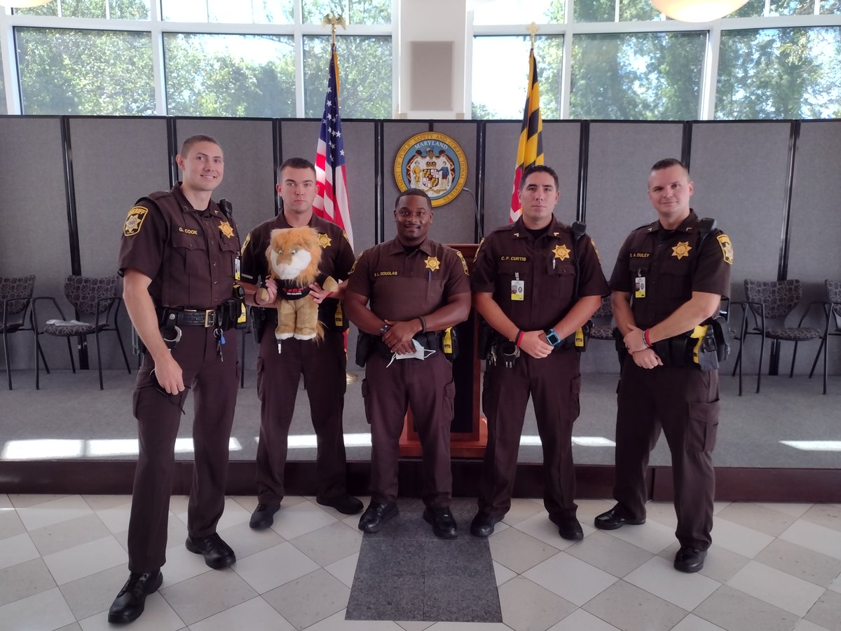CCSOMD's tweet photo. Congratulations to the following School Resource Officers, who graduated last week from DARE Instructor training: PFC Cook, PFC Ondrish, PFC Douglas,  Cpl. Curtis, and PFC Duley. 👏 #CCSOPRIDE https://t.co/k4AYVnzDtW