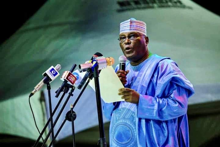 AliyuYa01623840's tweet photo. #TheManAtiku
The Man of the moment 
#Atikukawai https://t.co/MtiEqScCWd