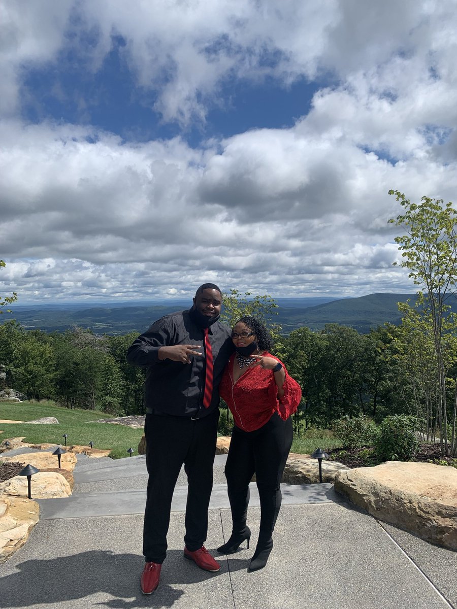 Coach_Joneal's tweet photo. It is officially our anniversary. 2 years ago today I married the woman of my dreams and I thank God each day for blessing me with her @onealmath #HappyAnniversaryCoachOneal #TeamOneal https://t.co/ox57G47JWb