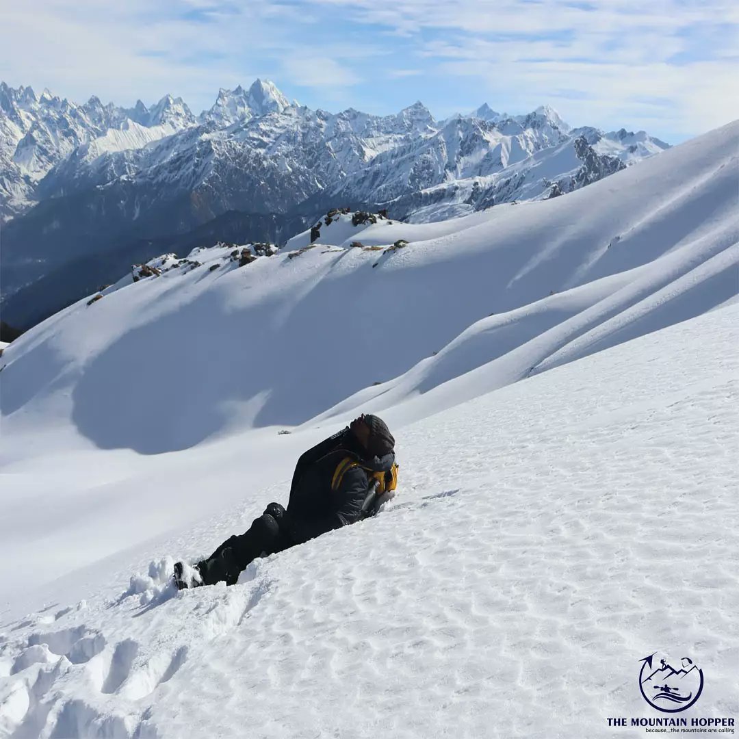 mountainhopperz's tweet photo. Location - Kedarkantha Trek
Altitude - 12,500ft
Region - Upper Garhwal region

Dm us or contact 8650007222&amp;7500862797

#themountainhopper #tuesdaymotivations #loonaprayerspace #Trending #TrekTuesday #Himalayas #MountainNationSpeaks #mountains #travelphotography https://t.co/JEksOrOhZ2
