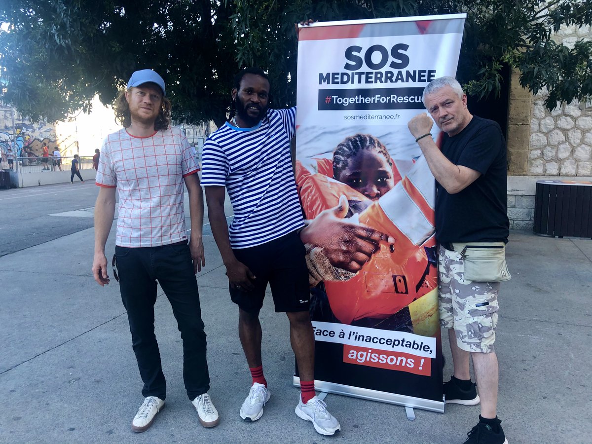 🎵Après un parcours migratoire semé d’embuches, le musicien nigérian <a href="/ObiBora/">Obi Bora</a> enchaîne les résidences et les concerts pour la 1ère fois de sa vie. Découvrez le sur scène lors de ses prochaines dates. Les bénévoles de <a href="/SOSMedFrance/">SOS MEDITERRANEE France</a> y seront ! 👇
sosmediterranee.fr/journal-de-bor…