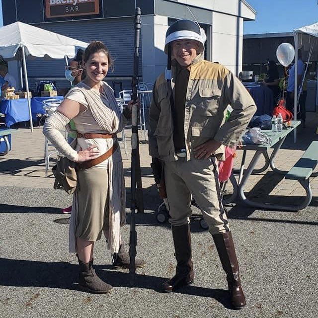 DevaronBaseRL's tweet photo. Rey and Captain Antilles joined @501st_NER and @RaquordaanClan on Saturday 9/25 for the @autismspeaks Walk at the Meadowlands Racetrack. It was an absolutely perfect day with lots of enthusiasm and fun for all who participated! 

#rebellegion #devaronbaserl #autismspeaks https://t.co/LvnHOM5yY7