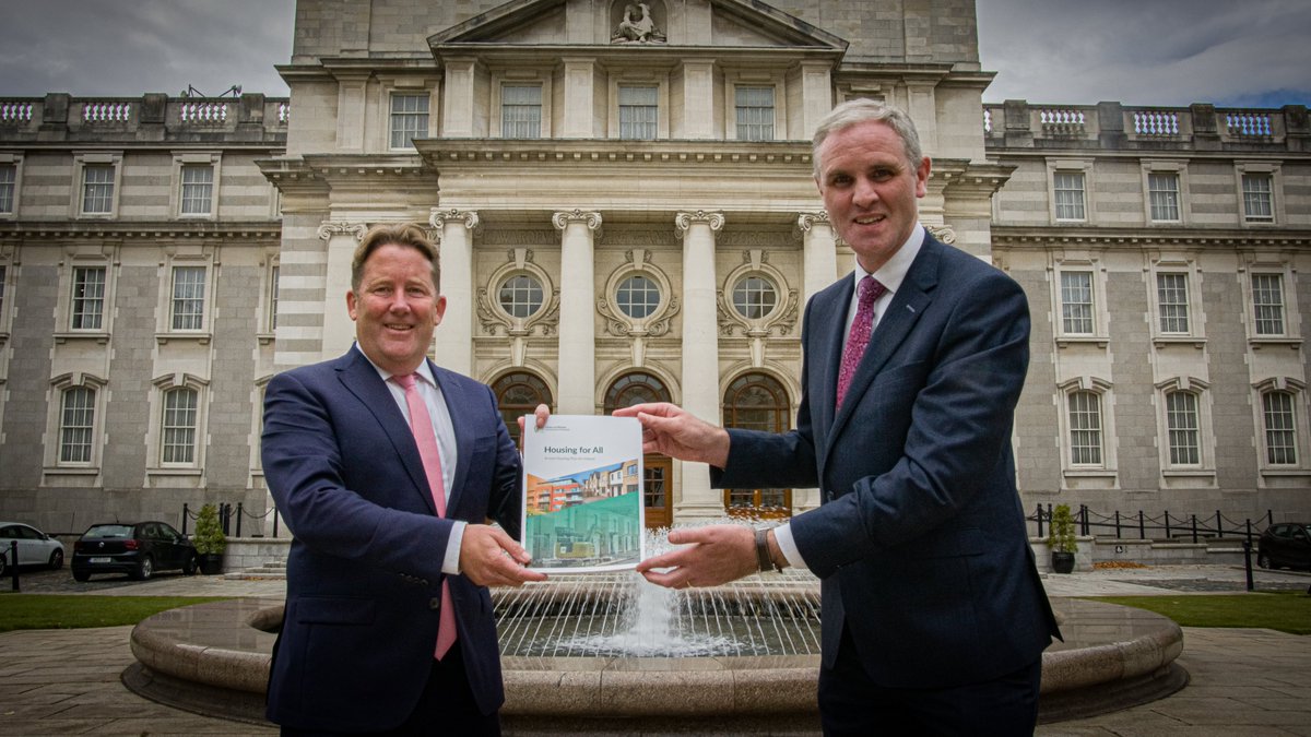 ShaneCassells's tweet photo. 🏡 Making Housing a Reality for ALL 🏡

This week we debate our 'Housing for All' plans in the Oireachtas &amp; today I met with Minister @DarraghOBrienTD to discuss our targets for Meath.

This plan really is a game changer in policy in favour of first time buyers.
#HousingForAll https://t.co/8lFzyBwzAK