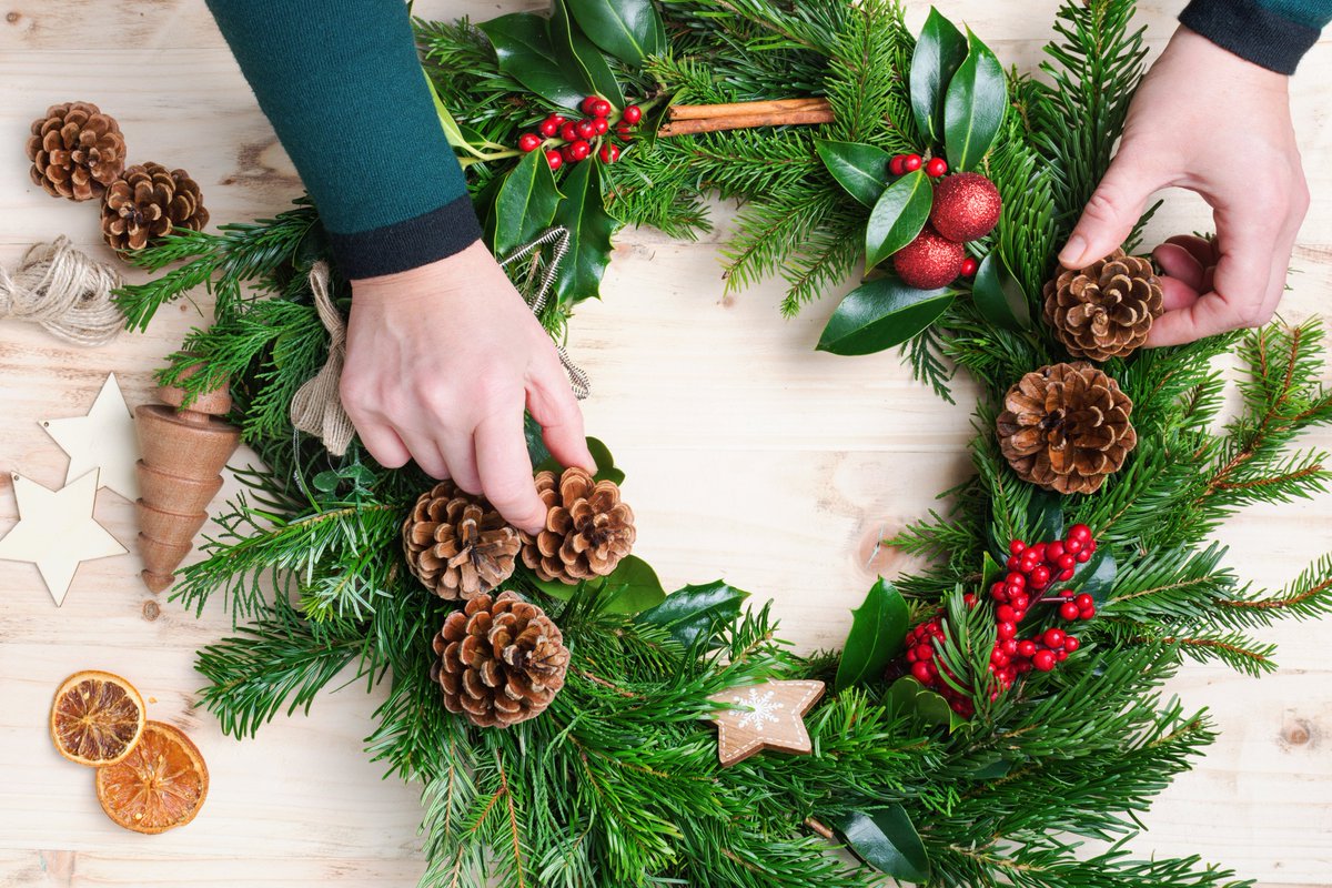 BeamishHall's tweet photo. Indulge your creative side by joining us to design and create your own Christmas door wreath or table centre piece in one of our stunning suites.

𝐓𝐈𝐂𝐊𝐄𝐓𝐒: Tickets are priced at £36.00 per person and can be bought here: https://t.co/nl3Pz2BtbD https://t.co/xzxgFXGCu7