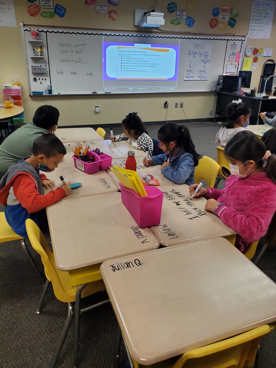 M_OGuin5's tweet photo. Had a great visit to Mrs. Reveles's 3rd grade Bilingual classroom.  The students were so engaged! They were learning  about present, past, and future tense.  #TogetherWeWill #AllIn4WhartonISD https://t.co/LghnsrbJfM
