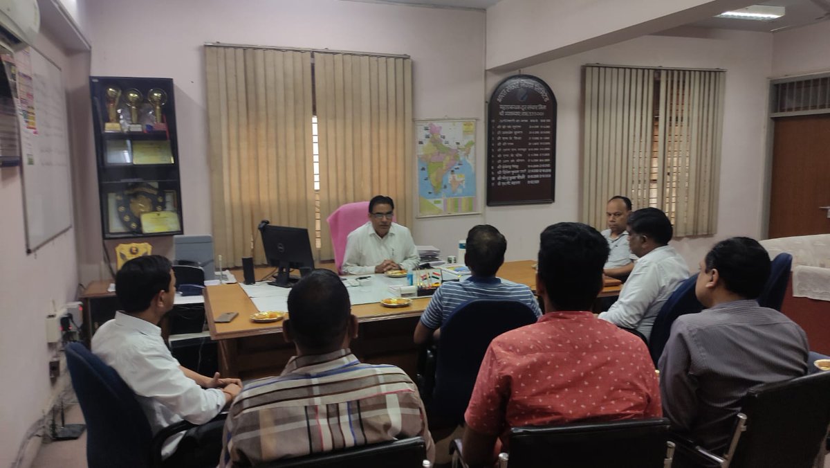 BSriganganagar's tweet photo. महाप्रबंधक कार्यालय बी एस एन एल श्रीगंगनागर में हिंदी पखवाड़े का समापन समारोह https://t.co/qnRrfssUaY