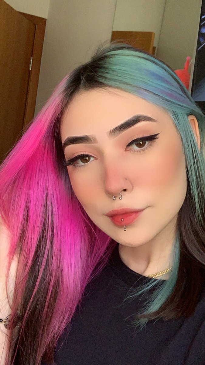 baconehruim's tweet photo. cabelo do brinquedo e tatto nova https://t.co/p3PBAK4Cxj