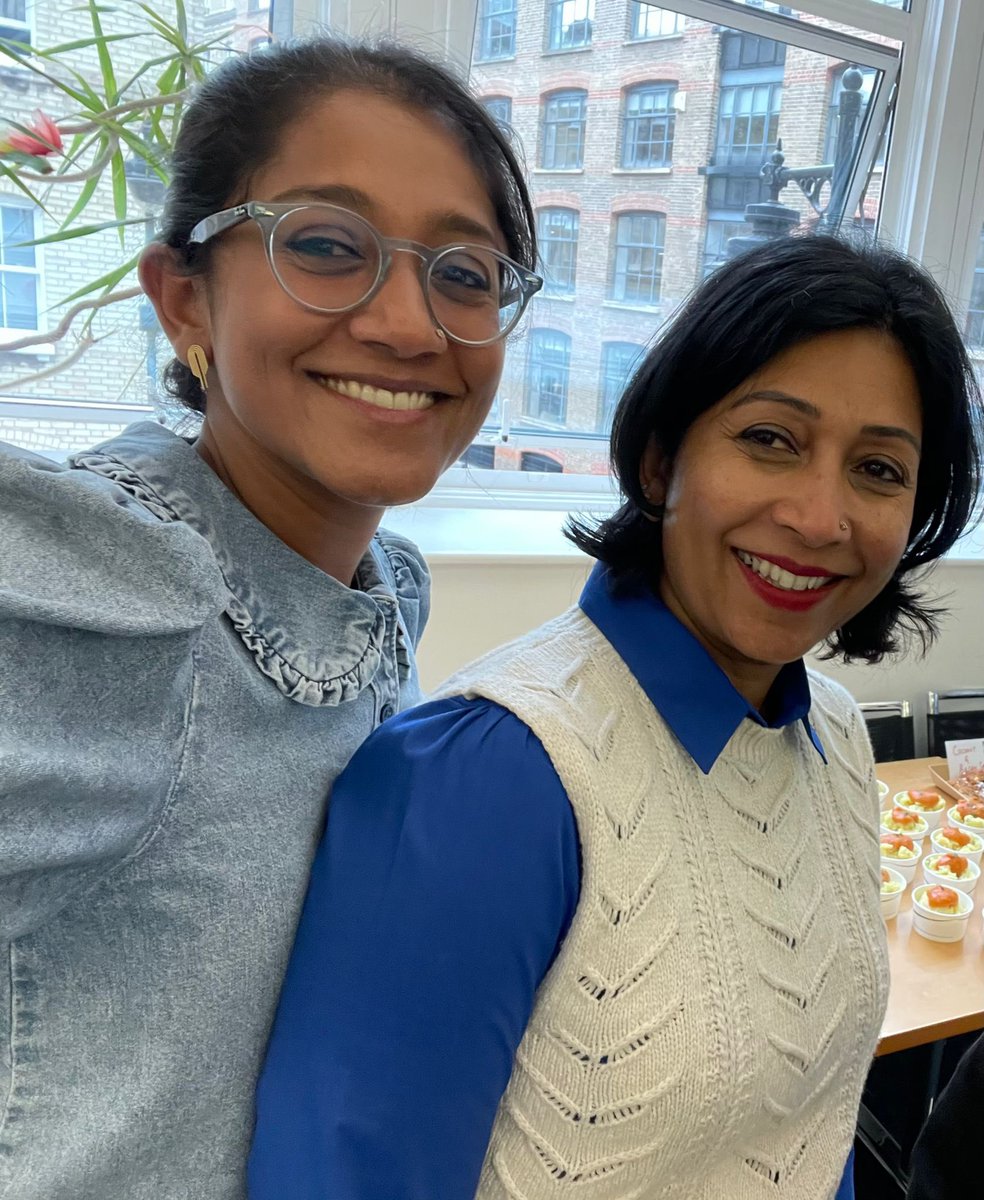 papispickles's tweet photo. It’s fabulous to be back with our friends and funders @UnLtd to cater a special #lunch featuring some of our classics: edible chaat bowls, kichadi &amp; roasted veg chutney, vegan baked coconut &amp; besan squares and onion pakoras. May the feast commence! 🌶😍 #london #eats https://t.co/GPwQVIYIQA