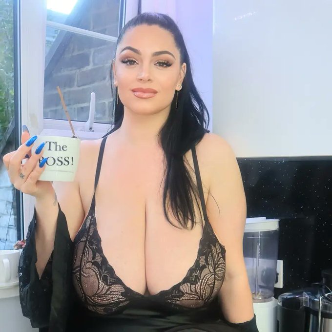 Do you follow me on my all social platforms?? If not stop waisting your time  and join  me for all my<a href="/tag/womensday"class="tags"><span>#womensday</span></a><a href="/tag/womenempowerment"class="tags"><span>#womenempowerment</span></a><a href="/tag/womensday2022"class="tags"><span>#womensday2022</span></a>