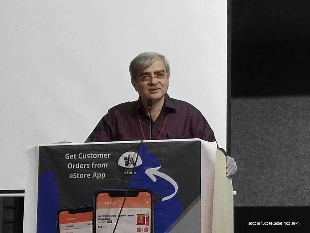 bhikaji_C's tweet photo. Today CSC Grameen e-Store conduct DVLE Meet in Pune Maharashtra. Presents of Shri. Vaibhav Deshpande Sir ( MH -Head), Shri. Anand Singh Sir, Shri. Sameer Patil Sir, Shri. Mukesh Sharma Sir, Shri. Somen Bose ( Director - Bookers) &amp; 12 Partner Companies
 @sspatil1901 @vibes65 https://t.co/Yc7sMRl5Ui
