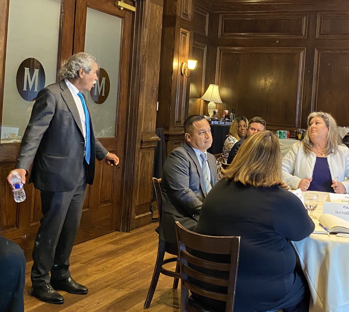 SusanaCDenver's tweet image. ⁦@dallasschools⁩ Supt. Michael Hinojosa believes that investing in school leaders is essential for our students’ growth. #LeadershipMatters ⁦@LEAD_DallasISD⁩ @THuittDISD⁩ ⁦@shannontrejo⁩ ⁦@roshonda_brown⁩ ⁦@MRamirezDISD⁩ ⁦@joleehealey⁩