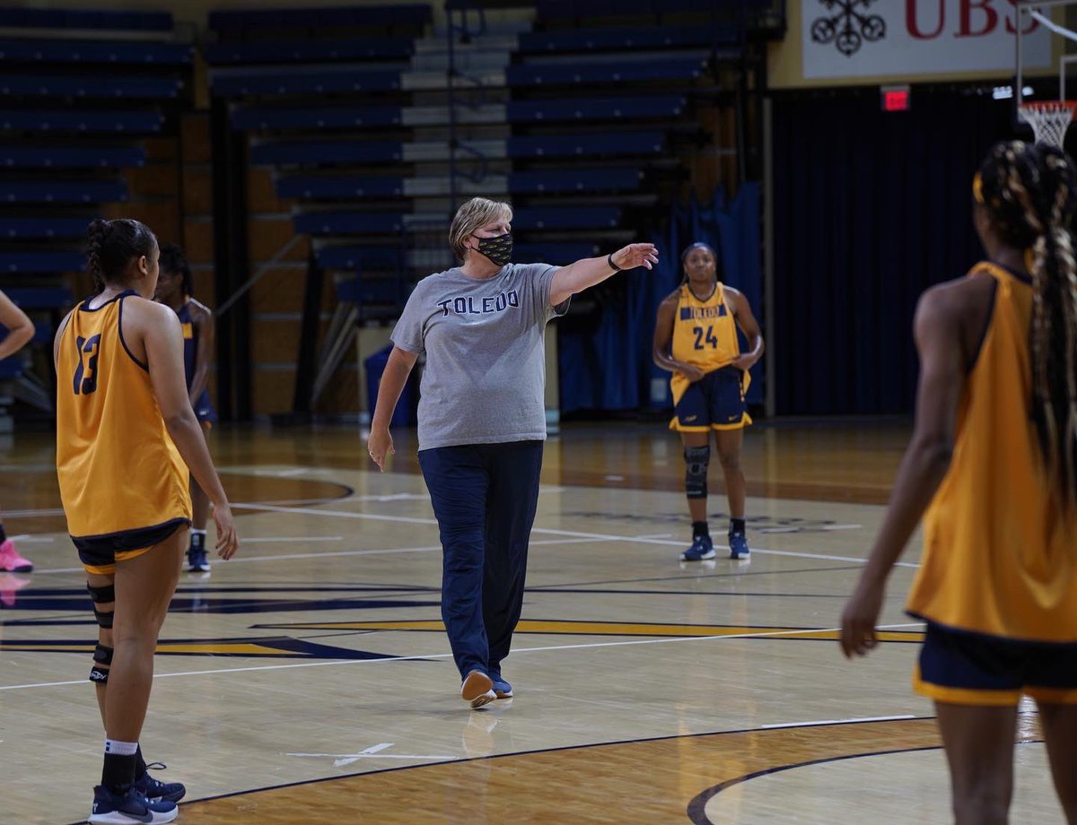 ToledoWBB's tweet photo. First day of official practice! ✅ Let the fun begin! 🚀 #UTWBB https://t.co/9BJx93dRgH