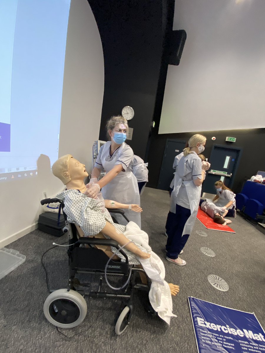 OBecattelli's tweet photo. Loved being back at @QMUniversity doing practical classes today. Here we were practicing airway management. @QMUBScHonsNurs #studentnurses https://t.co/o5EftgoYLo