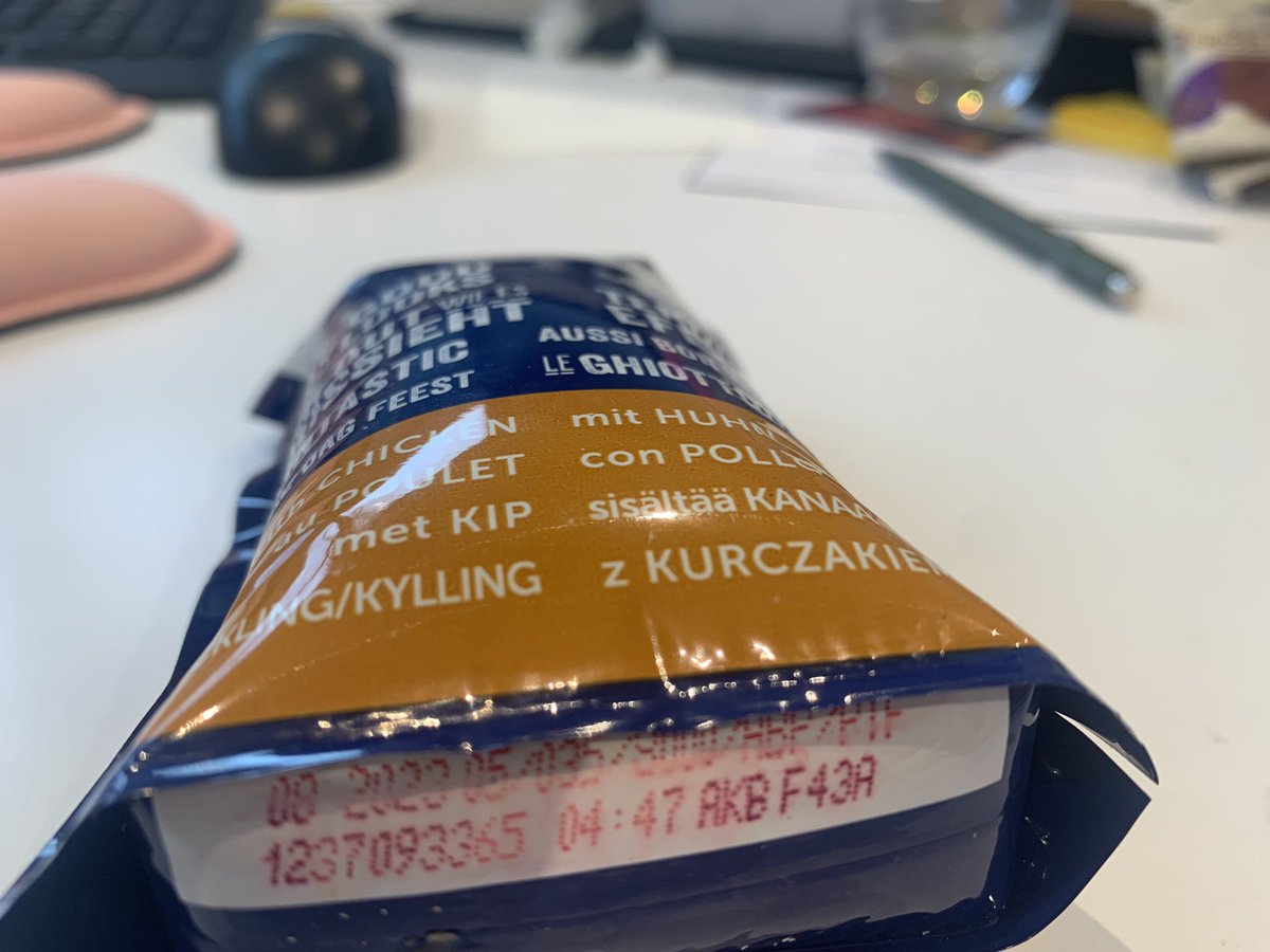 Millzburke's tweet photo. @CatsLikeFelix I think there’s something wrong! This packet was blown up huge! When opened it was utterly rancid! Totally in date https://t.co/CIrSTjHVZl