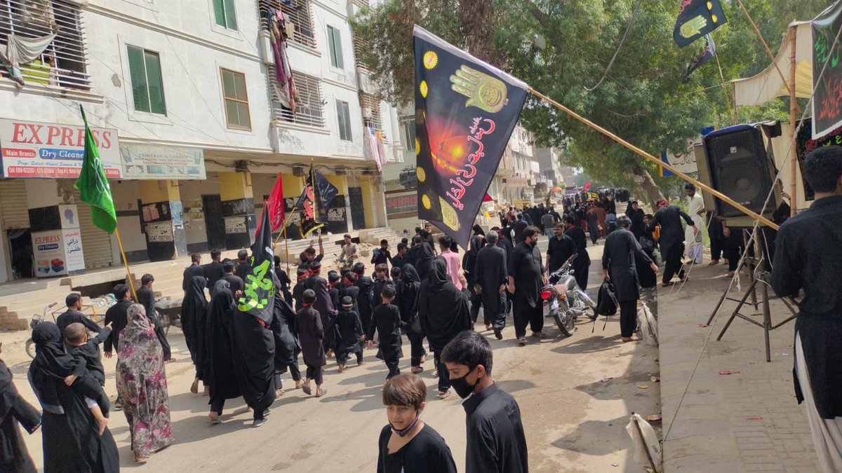 mmwattoo's tweet photo. The city united in grief and paying respect to the martyrs of Karbala. #ChehlumImamHussain https://t.co/SeD47Jhs5Q