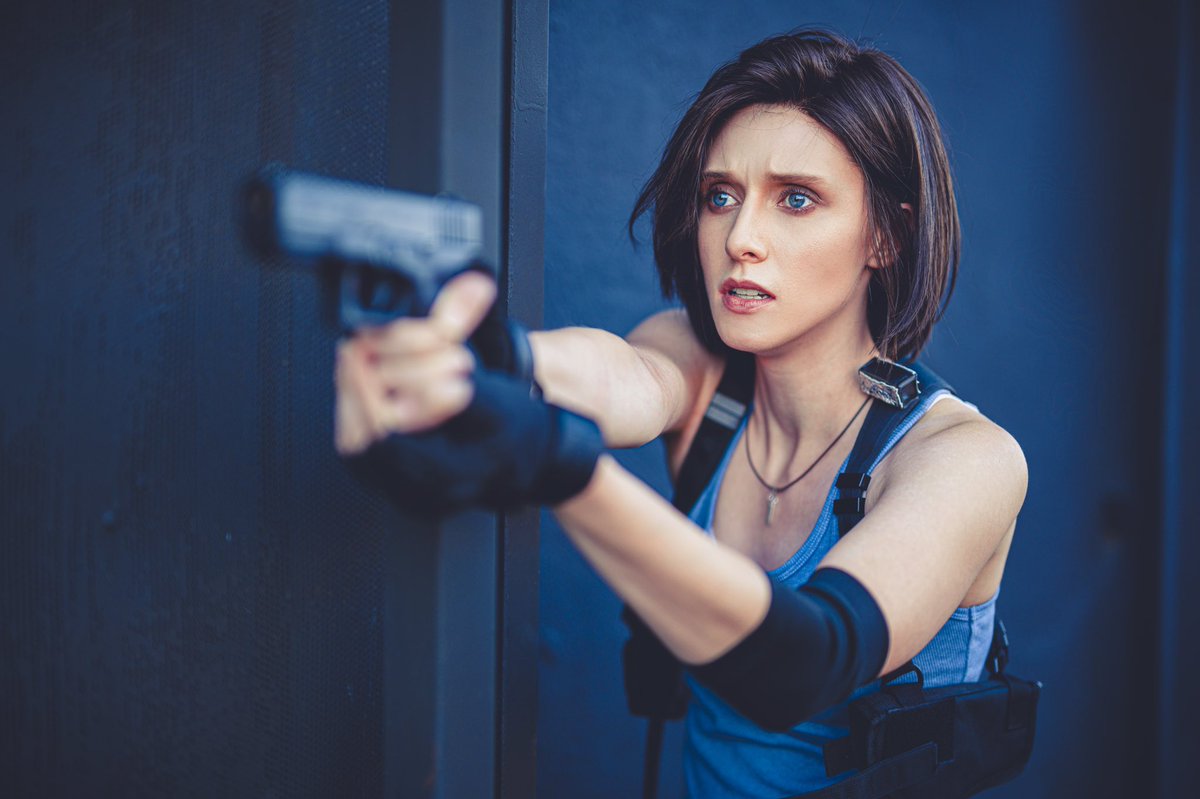 NikiLeeTompkins's tweet photo. September 28th… Daylight. 

Happy surviving my friends. 🙌🏻

Performing Jill Valentine in RE3r has been such a great honor. We had a blast doing this cosplay shoot! ☺️

Photos by @MartinWongPhoto 
Makeup by Emily Hirsch 
Cosplay by me and @LadyxZero 

#JillValentine #ResidentEvil https://t.co/bhsUsPAOui