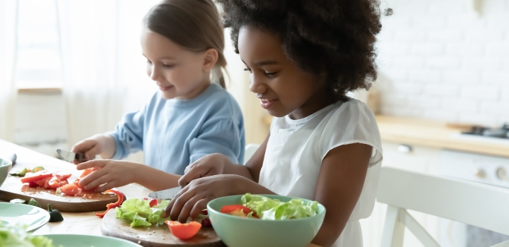 EddieRDMD's tweet photo. BMJ Journal: Children who eat more fruit and veg have better mental health
Journal: https://t.co/1T8GWNlbaI
Press: https://t.co/NelWfkp4fN @PlantDietitian https://t.co/Va0UwuN9ea