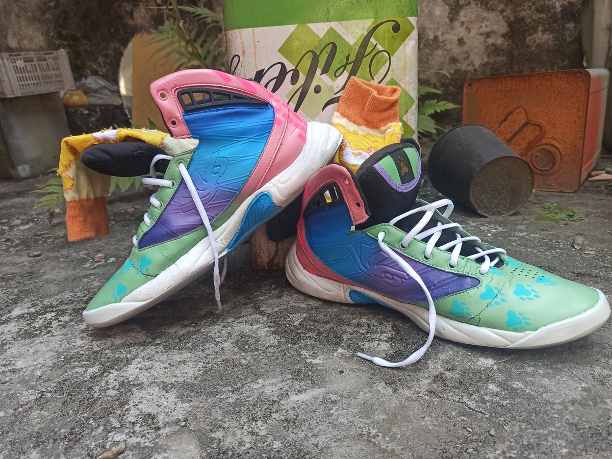 IokoyU's tweet photo. customization!!!! my sneakers were getting old so I decided to make it more colorful, I liked it a lot!!!!
#custom #customtime #shoes #customshoes https://t.co/DADwv8x8Ee