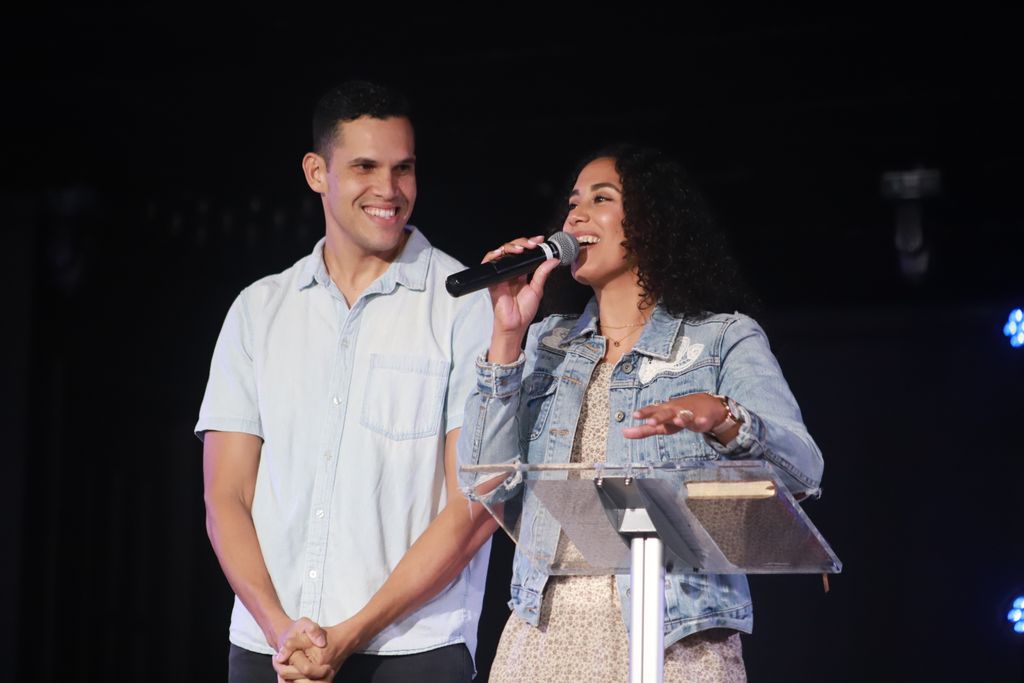 Definitivamente la vida contigo es mucho más interesante. Gracias por llamarme "aguafiestas" hasta convertirme en una persona más divertida. 😂❤️