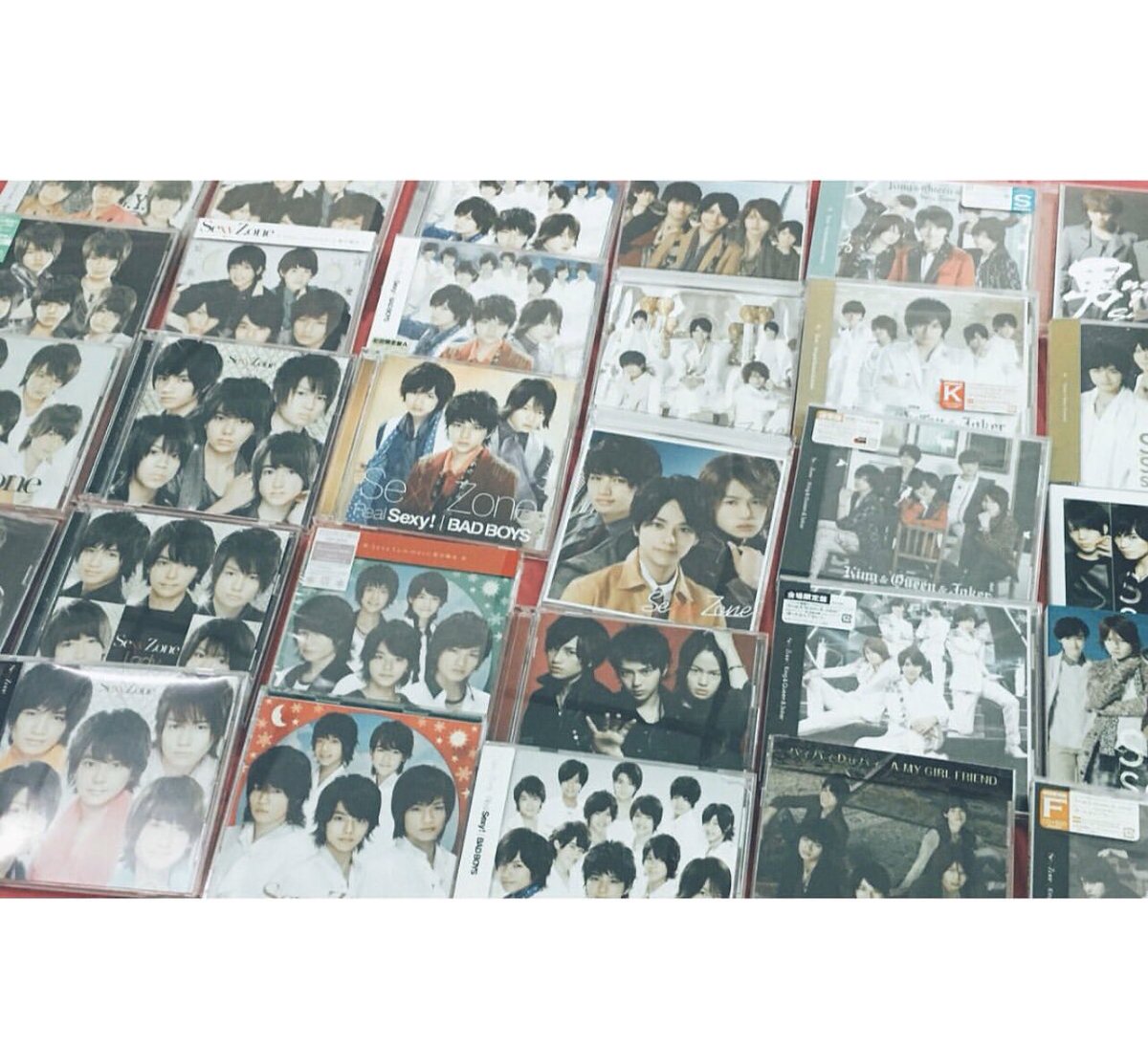 bunbiki's tweet photo. Sexy Zone 10ปีแล้วเย้ สุดยอดเลยทุกวันนี้ยังฟังอยู่ โตตามกันไป 🌹 /พรีตั้งแต่ผมติ่งจนทำงาน ฮ่าๆ ♡⸝
#SexyZone結成10周年
#SexyZone10thAnniversary #sexyzone #SZTH https://t.co/Q9OmaWTq6x