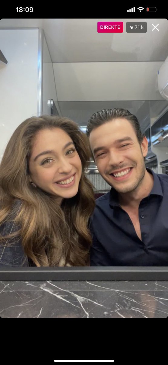 PoncikBiKizz's tweet photo. YAA ÇILDIRIYORUM ÇOK TATLILAAARRRRR🥺😍😍 bal mısınız siz acabaa? 
#BahtOyunu #AdBor 
@aytacsasmaz @cemre_baysel https://t.co/oG4yAUmvTZ