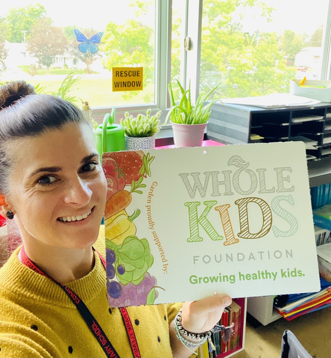 MrsJGalas's tweet photo. Our @WholeKidsFnd Grant arrived today! We’ve got a year to dream, plan, build and dig! #growinghealthykids @ComoParkSchool #schoolgardens #outdooreducation @LancasterCSD #legendarylearning https://t.co/d3AOKe7zXl