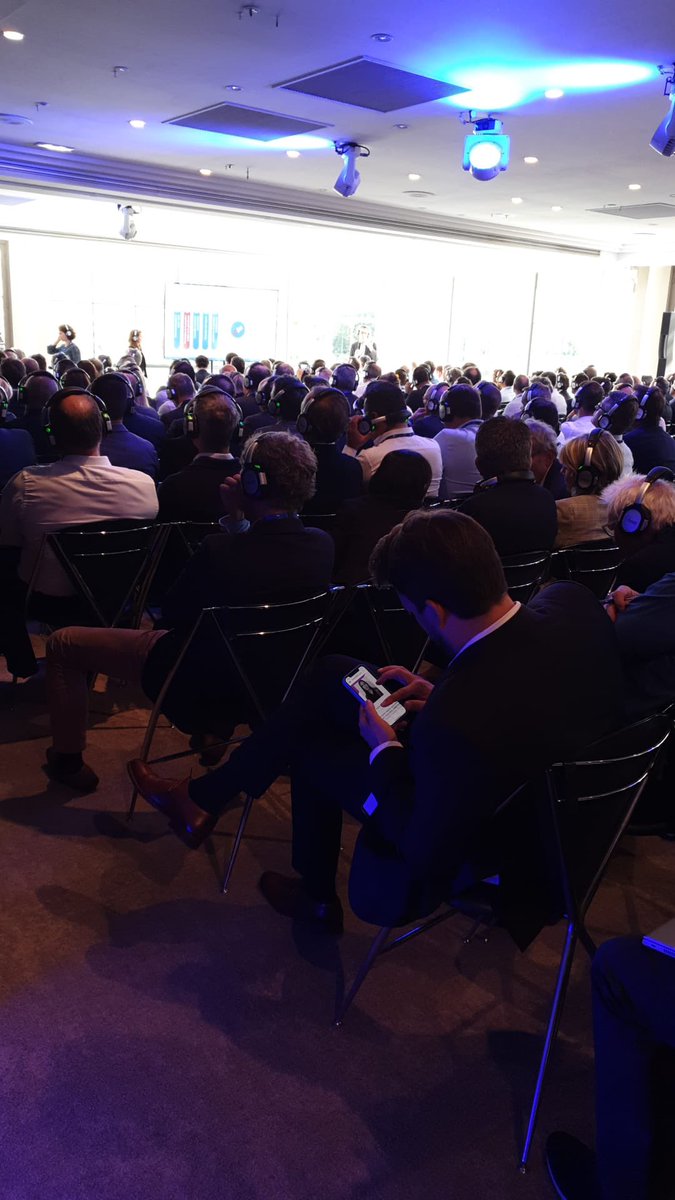 silence_events's tweet photo. Convention Axa / Conférences / Casques Silence Events 👍🎧🎧🎧🎧 https://t.co/zDX4vxKIGN