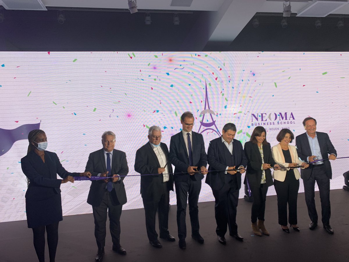 AlainGoudey's tweet image. Ça y est le ruban est coupé et le campus parisien de @NEOMAbs officiellement inauguré ! 
Bravo @delphmanceau et toutes les équipes derrière cette très belle réalisation ! 
#150yearsofpassion #bepassionate_shapethefuture