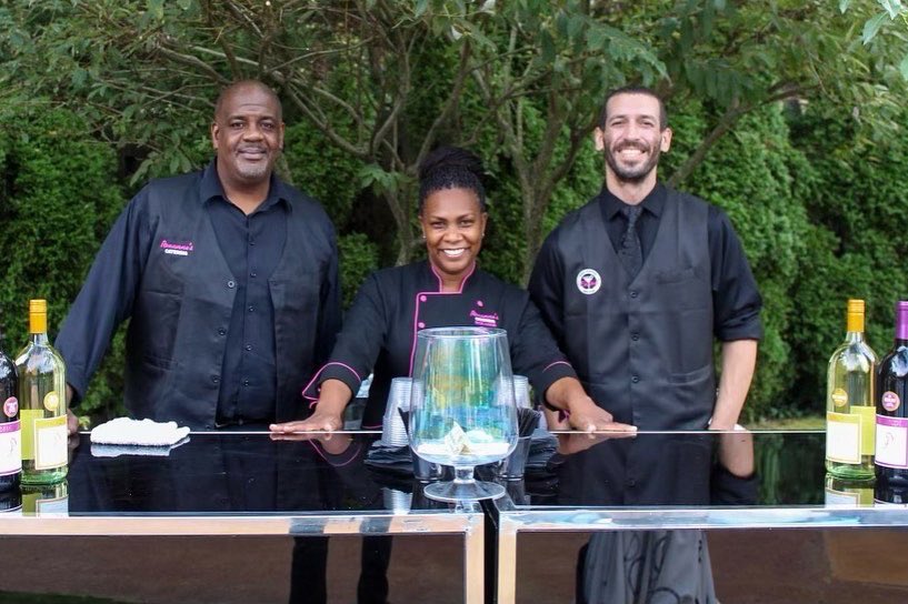 Roxanne's Catering tweet media