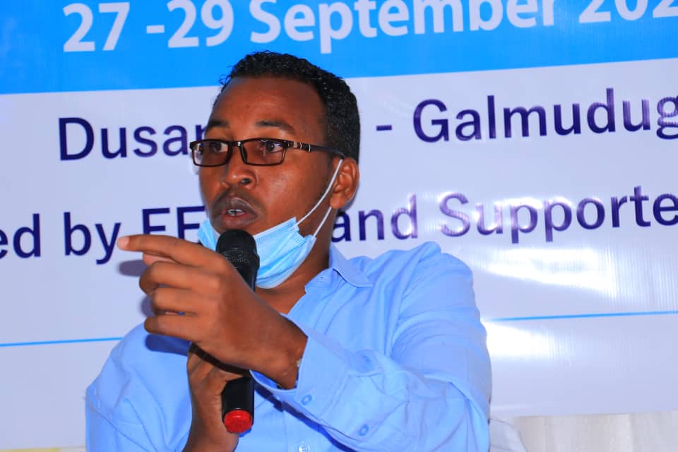 FESOJ_SOMALIA's tweet photo. Day 2 activities in #Dhusamareb, Trainers from #FESOJ have provided the most suitable lessons and techniques that can help for the election reporting, especially supporting women’s #quotas. The participants shared useful discussion. The workshop supported by @UNSomalia https://t.co/rlAJ9PU0is