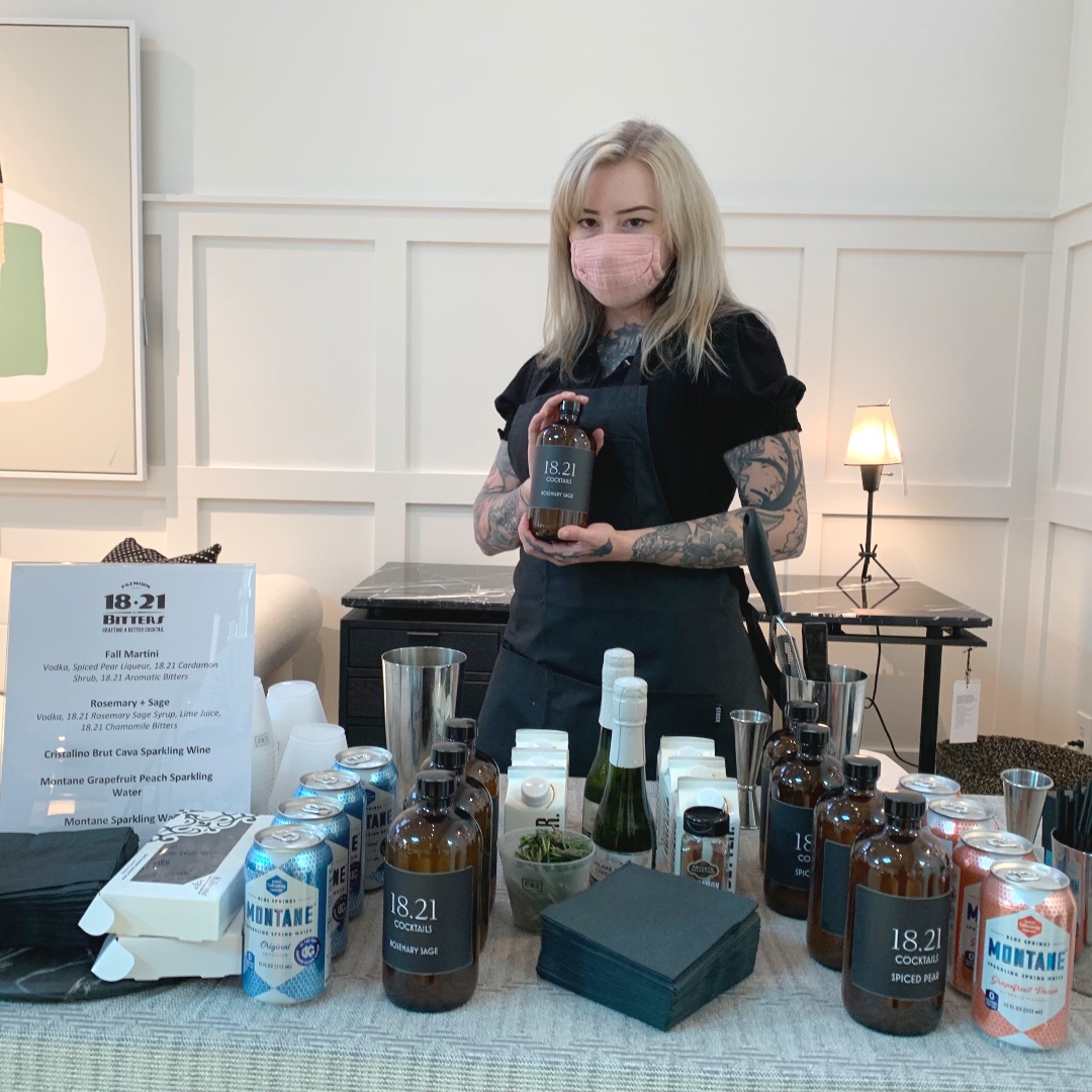 LiquidCultured's tweet photo. We had a blast pouring @1821bitters Cocktails at the @CB2 VIP Opening! Which was your favorite? Rosemary Sage or Apple Cardamom??
.
#liquidcultureatl #1821bitters #cb2atl #cb2 #craftingabettercocktail #craftcocktails #rosemarysage #applecardamom #cocktails #atldrinks #vipopening https://t.co/OVyEdUGIdZ
