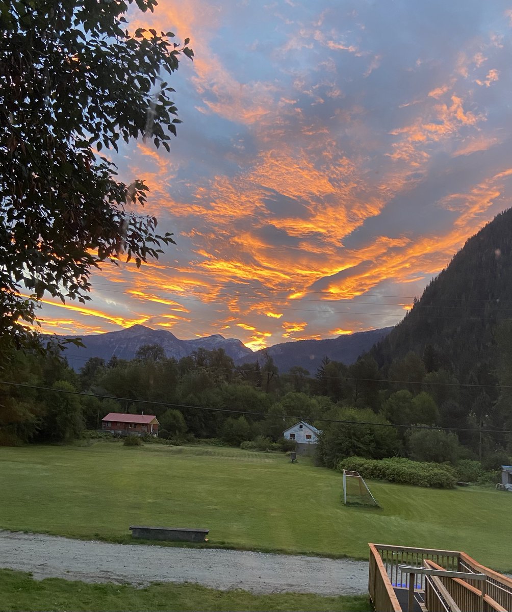 Our beautiful little village is still without any school teachers … please amplify these postings if you can 🧡 Gilakas’la 

makeafuture.applytoeducation.com/Applicant/AttJ…

makeafuture.applytoeducation.com/Applicant/AttJ…