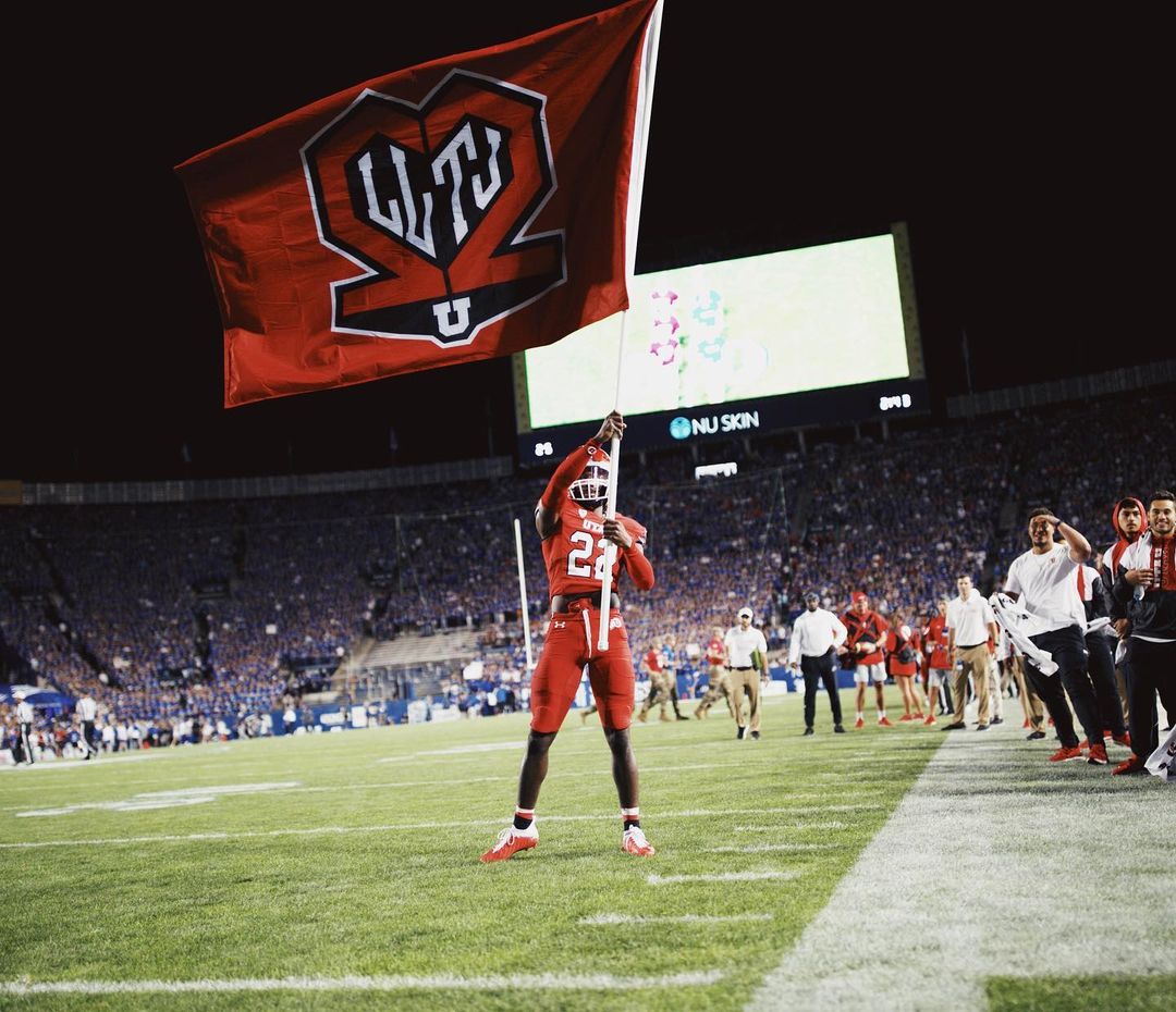 Utah’s Aaron Lowe was shot and killed Sunday at a party in Salt Lake City.

Lowe was a recipient of the Ty Jordan Memorial Scholarship honoring his HS friend, Utah RB Ty Jordan, who was killed in a shooting last year.

Lowe switched from No. 2 to 22 this year to honor Jordan 🙏