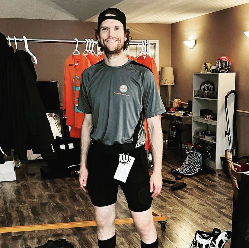 winnwellhockey's tweet photo. 🚨Indoor roller hockey season has arrived🚨
Check out @rocketshothockey sporting our Senior Roller Pants and Senior Roller Premium Girdle.
Visit our website NOW for all your hockey equipment needs.
#initforthegame #playmoreforless https://t.co/hNqwP7Z68C