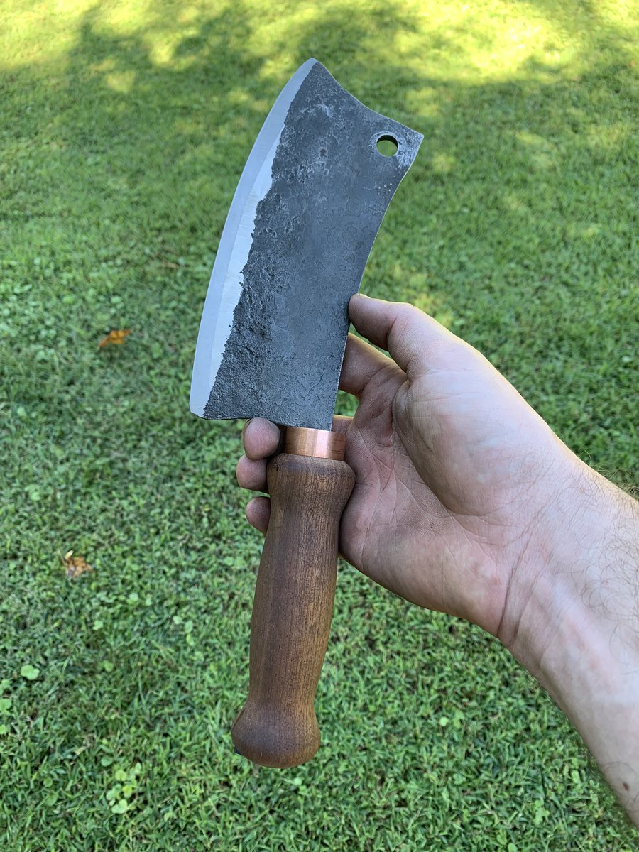 MakeForLife's tweet image. Check out this freaking HAND-FORGED CLEAVER that I learned how to make 😳 @HCCraftsman @OnlineMetals