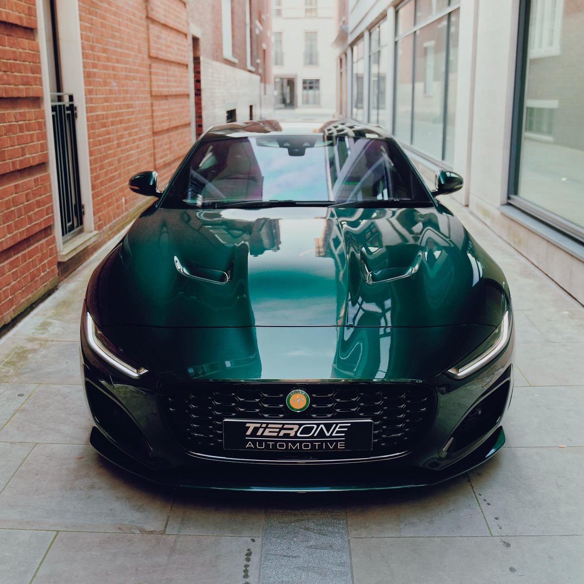 Introducing our Dealer Partners Tier One Automotive with this stunning Jaguar F-Type R Lister LFT-666 finished in British Racing Green! 💚 For a bespoke quote on this or any other performace car, get in touch today. elev8finance.co.uk/get-a-quote/
#elev8 #finance #jaguar #tier1 #partners